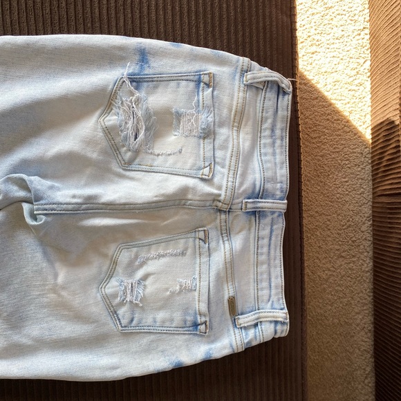 Light wash Distressed KanCan Jeans - Picture 4 of 7